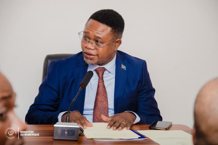 RDC : Le Ministre Kolongele face aux élus nationaux de la commission ATI-NTIC